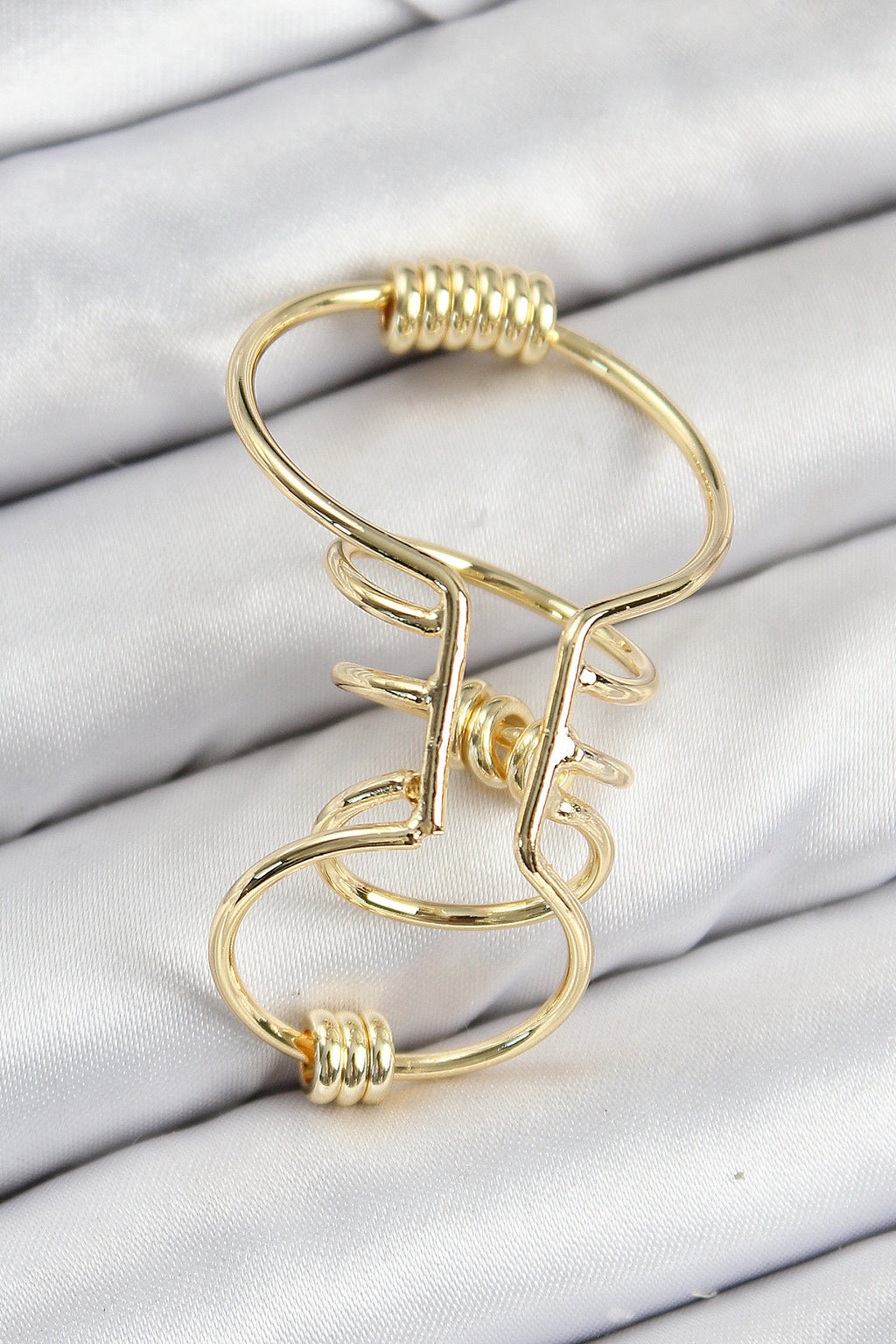 Pirinç Halkalı Model Gold Renk Kıkırdak Küpe