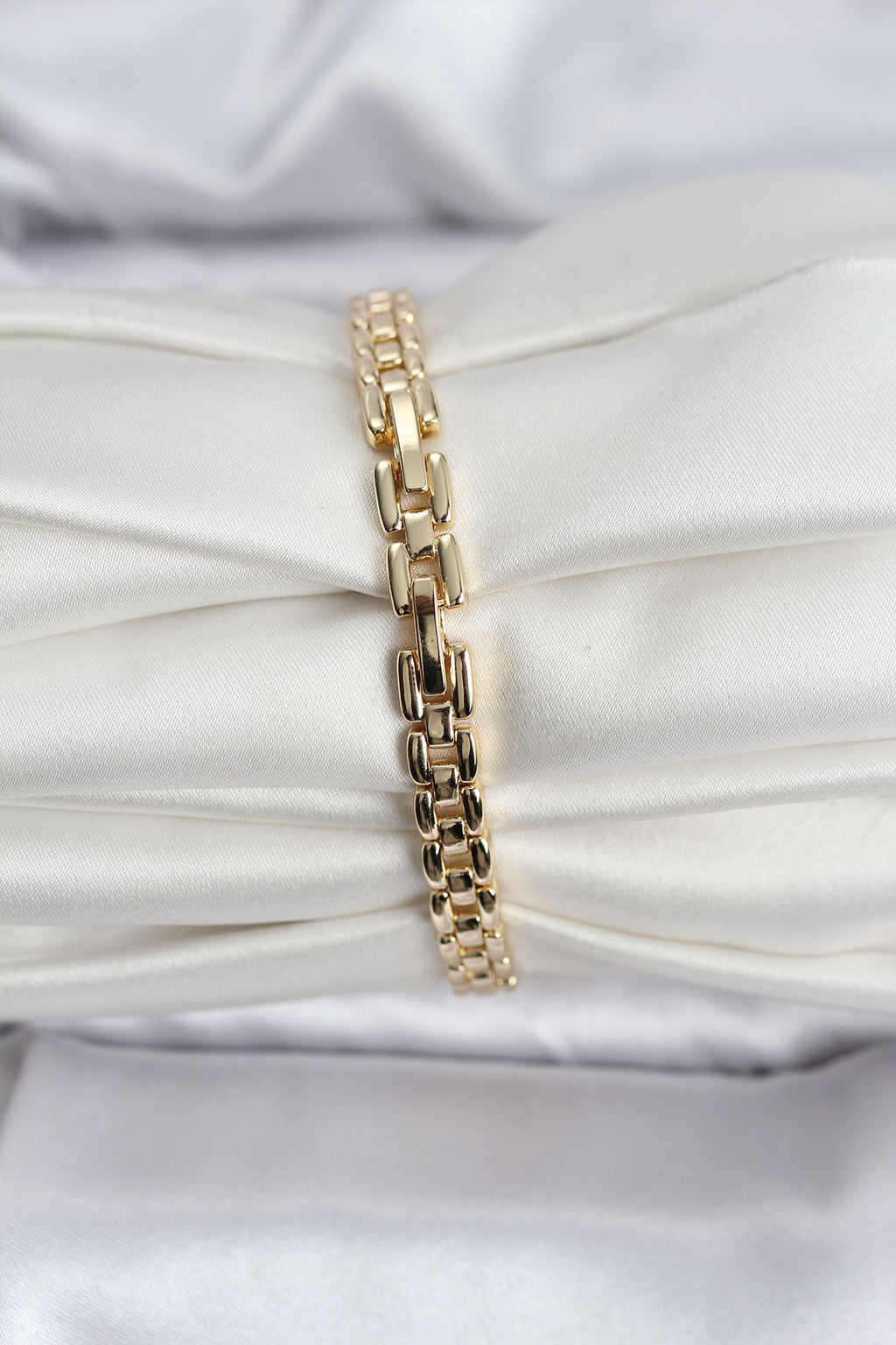 14K Gold Renk Kaplama Zirkon Kare Taşlı CM Kadın Bileklik