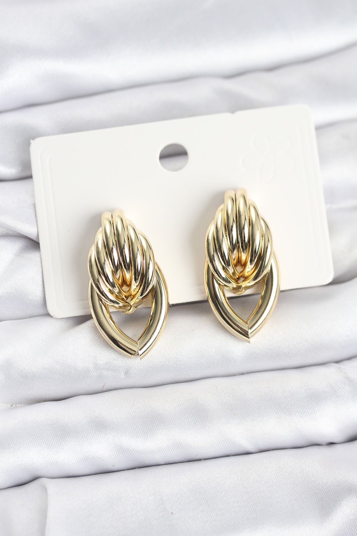 Pirinç Gold Renk Sarmal Damla Model Vintage Kadın Küpe